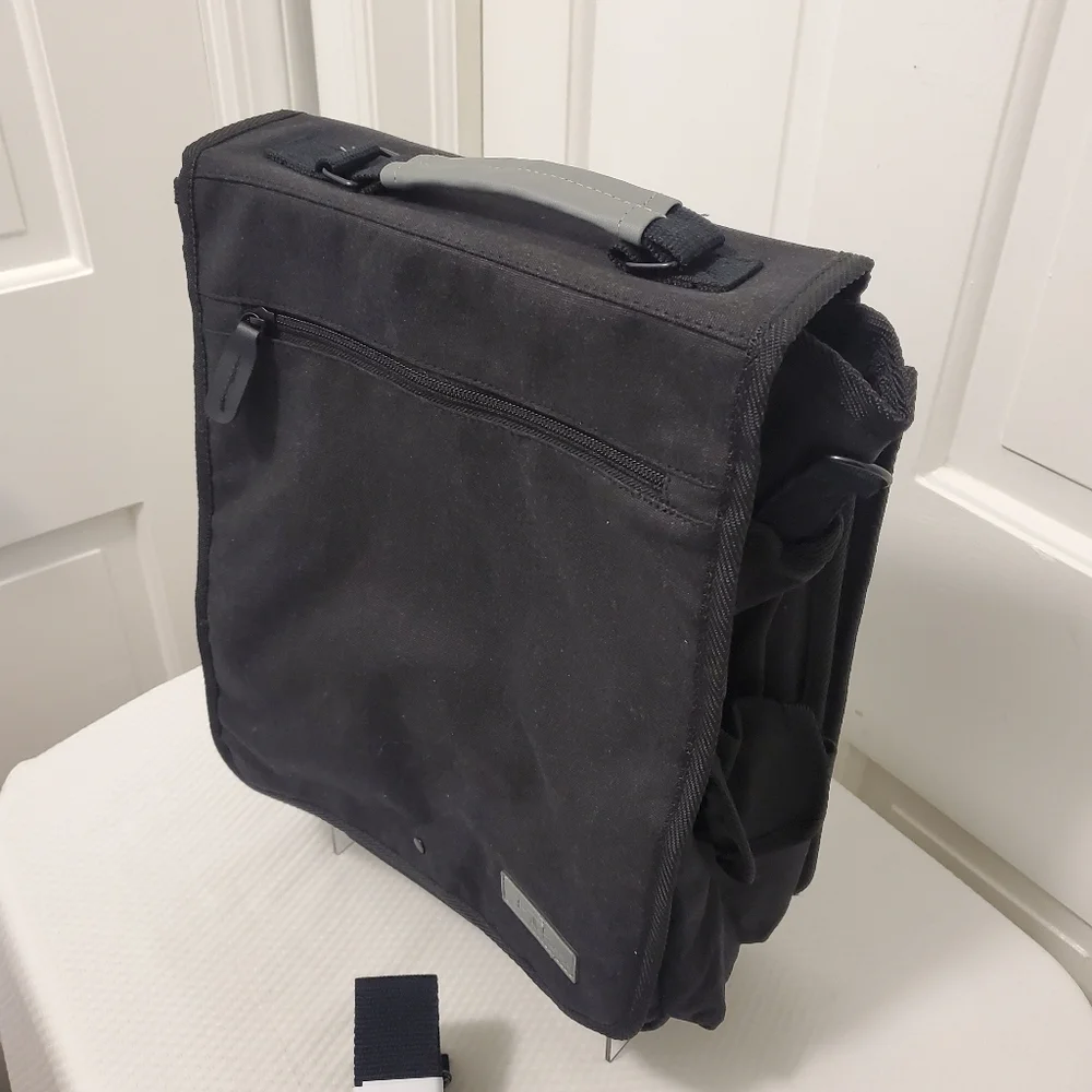 EC Unisex Bella Russo Black Large Messenger Bag, School, Work, Travel